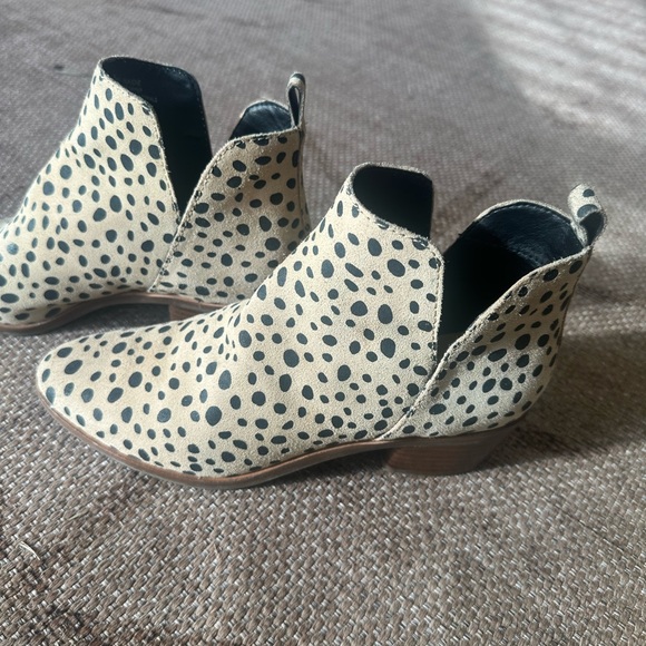 Dolce Vita Leopard Leather Ankle Boots Kaidie Sz 6M - Picture 2 of 8